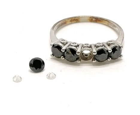 9ct white gold 5 stone black diamond ring with unusual 10 diamonds set into the sides of the crown - size Q &amp; 2.9g total 