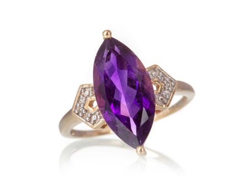 AMETHYST PENDANT AND RING, each in nine carat goldQty: 5.7g