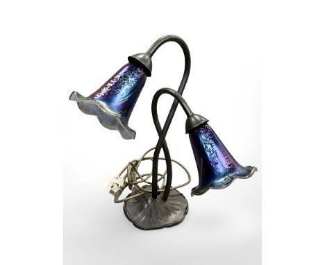 A Tiffany-style bronze-effect table lamp with iridescent glass shade, height 40 cm 