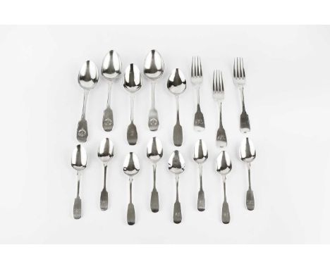 A quantity of mixed silver fiddle pattern flatware, comprising five dessert spoons, three dessert forks, and fifteen tea spoo