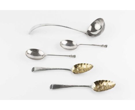 An Edwardian silver Old English pattern soup ladle, by Josiah Williams &amp; Co, London 1902, 33cm, together with a pair of G