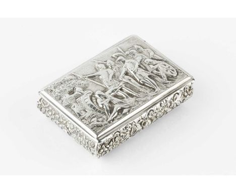 A George IV silver rectangular snuff box, the hinged coved decorated in relief with a group of Roman soldiers, the convex sid
