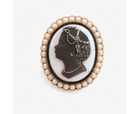 TRAVAIL FRANÇAIS ANNÉES 1860 BROCHE CAMÉE "NEGRESSE HABILLÉE", Le camée sur sardonyx à trois couches représente une femme noi