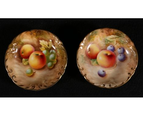 Pair of Royal Worcester dishes decorated with apples and blueberries within a gilt border, signed (perhaps) Roberts, 11cm CON