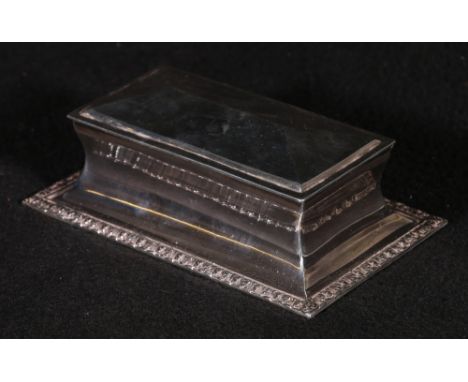 Silver inkwell and cover of rectangular form, the gilt interior with twin inkwells, maker Hamilton & Inches, Edinburgh 1898, 