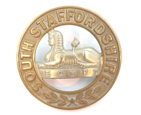 South Staffordshire Regiment Victorian brass cap badge. P&P Group 1 (£14+VAT for the first lot and £1+VAT for subsequent lots