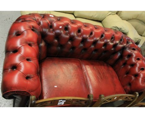 Modern button back Chesterfield type two seater settee.