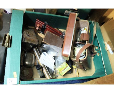 Box of assorted collectables to include Mosley Wonder Press, cased drawing instrument set, small flash lights, Paylers the 10