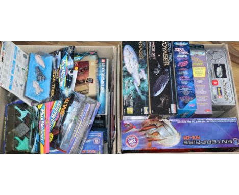 Star Trek - Revell, Micromachines, Monogram, Polar lights etc. scale models, all boxed including Polar Lights Enterprise 4201