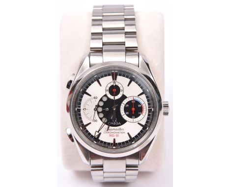 An Omega Seamaster Aqua Terra Automatic Chronometer watch with automatic self winding mechanism. With stainless steel case an
