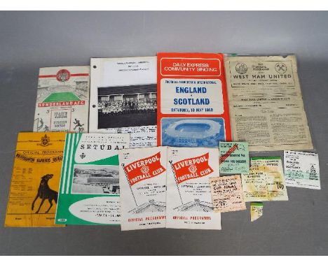 Football Programmes & Tickets. Programmes to include West Ham v Lincoln City 1956/7, Sunderland v Doncaster Rovers 1953/4, Wo