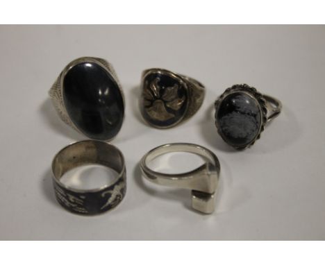 FIVE VINTAGE SILVER DRESS RINGS 
