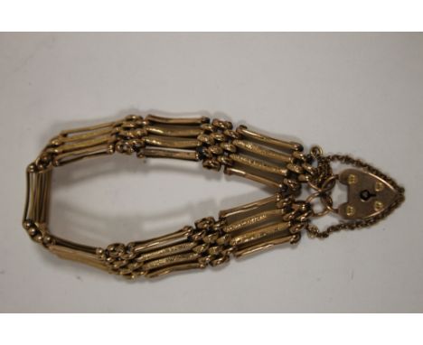 A 9CT ROSE GOLD GATE LINK BRACELET 