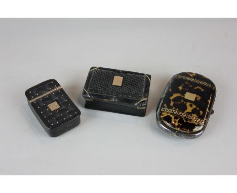 An early 20th century tortoiseshell purse with 'gold' pique, together with a dark tortoiseshell and ebonised wood box with 'g