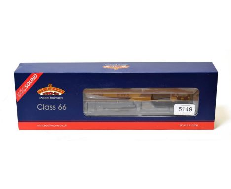 Bachmann OO Gauge 32733DS Class 66 EWS Diesel Locomotive DCC Sound (E box E)