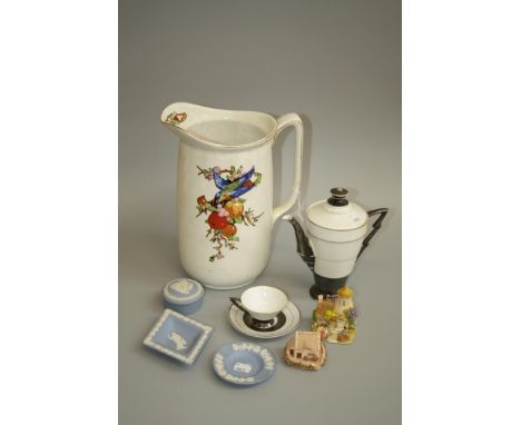 An Edwardian toilet and dressing table suite, decorated with swallows and fruits, a small quantity of light blue Wedgwood Jas