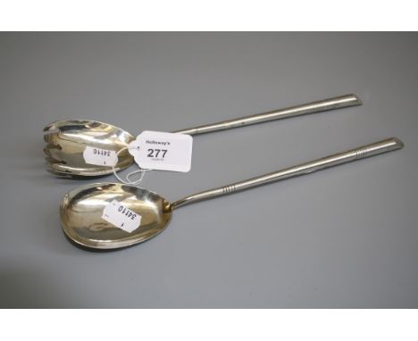 A pair of Edwardian silver salad servers with tapering hollow handles, Sheffield 1910 by Henry Wilkinson, 3.5 oz