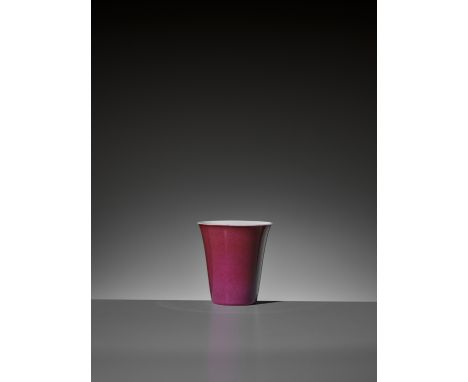 A RUBY-PINK ENAMELED CUP, LATE QING TO REPUBLICChina, 19th to early 20th century. Of tapering cylindrical form with a slightl
