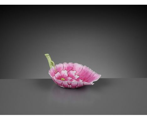 A FAMILLE ROSE ENAMELED ‘LOTUS’ LIBATION CUP, GUANGXU PERIOD AND DATED 1880China. Molded in the shape of a lotus flower, the 