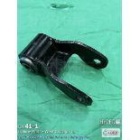 (Lot) 2 Pallets- Workhorse shackle assembly - Rear spring