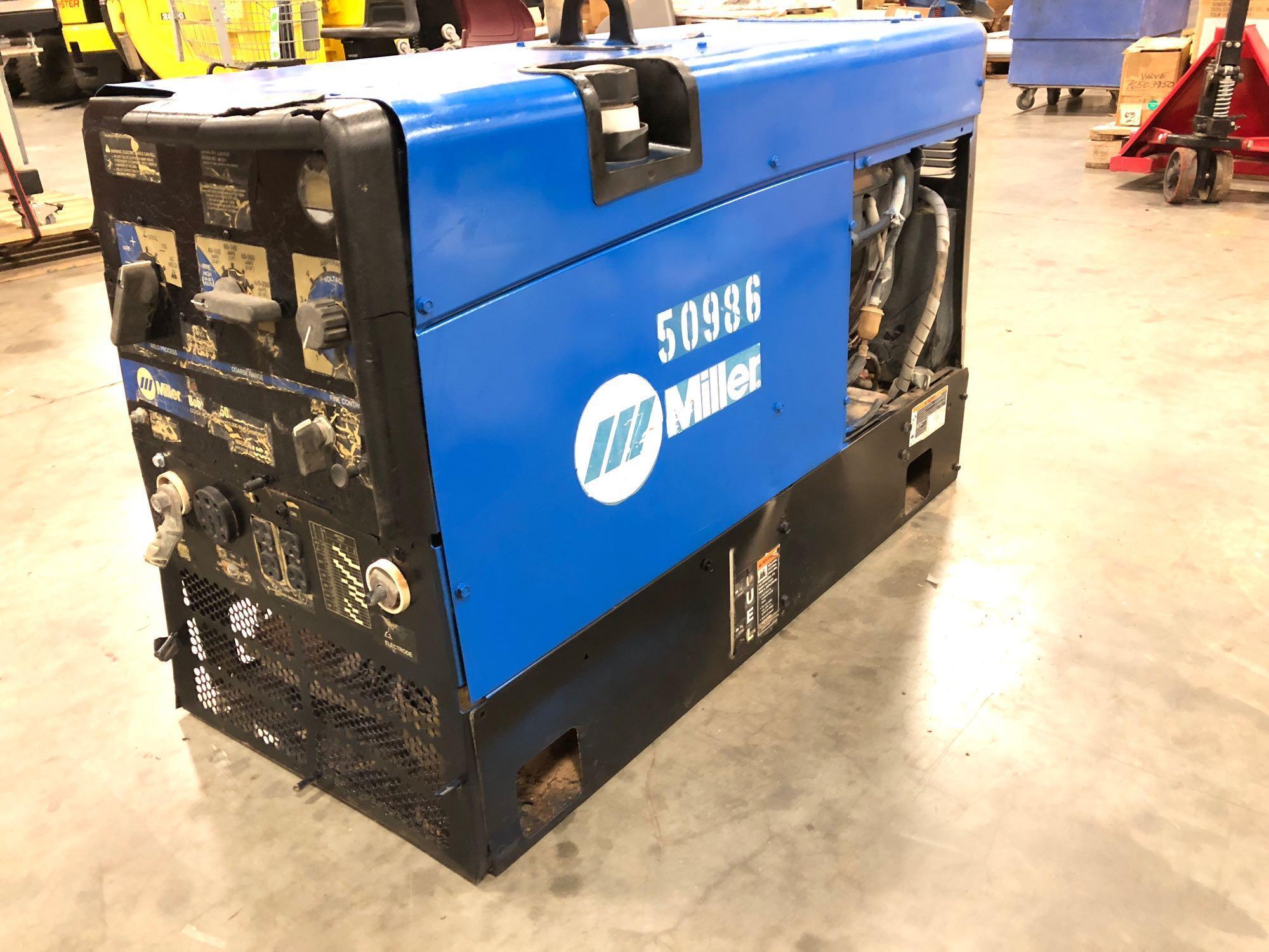 MILLER BOBCAT 250 WELDER/GENERATOR, KOHLER GAS ENGINE, RUNS AND