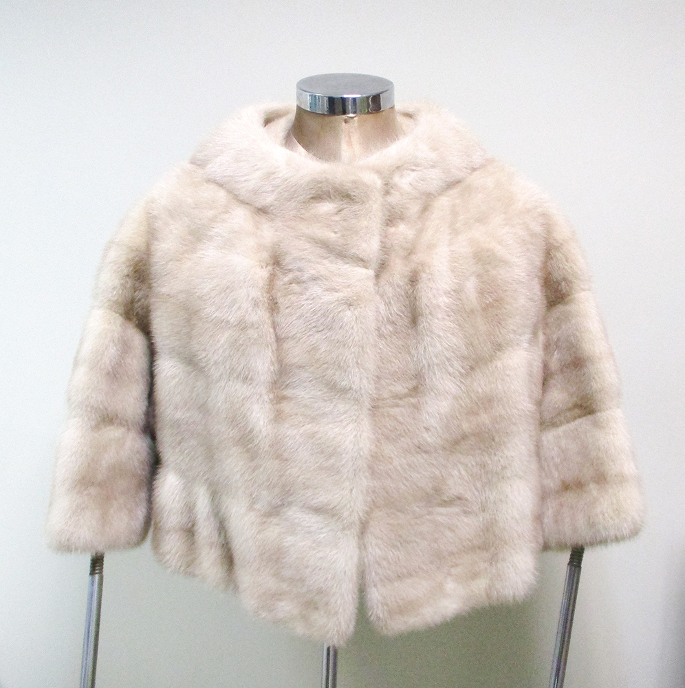 A vintage blonde mink coat, with ¾ length sleeves, labelled Deanfield ...