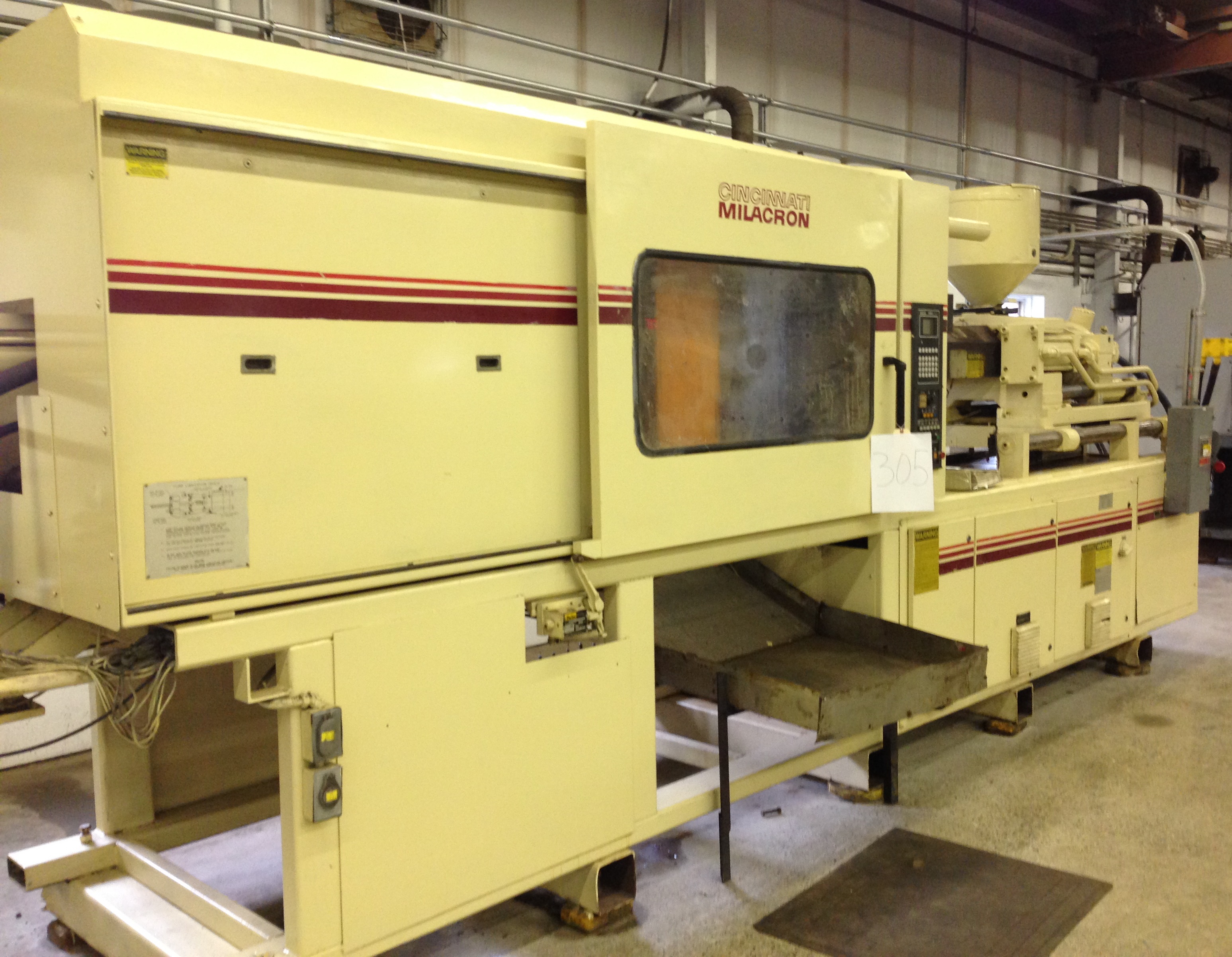 CINCINNATI MILACRON Injection Molding Machine - Model