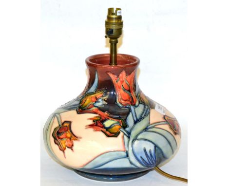 A Moorcroft ''Tulip'' table lamp