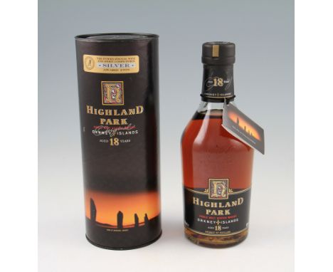 Highland Park 18 year old Single Malt Scotch Whisky old bottling. 43% 70cl.