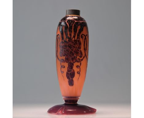 French glass lamp decorated with grapes - Weight:  1.26 kg - Region: France - Sizes: H320mm D150mm - Condition: at first sigh