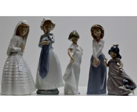 A GROUP OF 5 VARIOUS NAO FIGURINE ORNAMENTS    