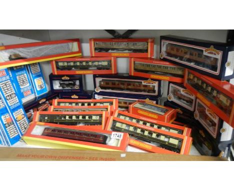 A quantity of Hornby and Bachmann 00 gauge rolling stock including R223 Pullman first parlour car, R4062B LNER composite coac