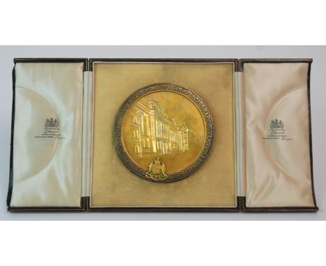 AN EARLY 20TH CENTURY SCOTTISH SILVER-GILT MEDALLION by George Edwards & Son, Glasgow 1923, the obverse cast with a portrait 