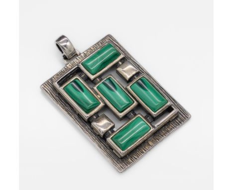 Art-Deco Malachit-Anhänger,   1930er Jahre, Silber (gepr.), rechteckig, ca. 4 x 3 cm, asym. Gestaltung, Oberfläche strukturie