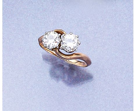 Jugendstil-Diamant-Ring,   RG 585/000 und Platin, um 1900, 2 Altschliff-Diamanten zus. ca. 1.50 ct Weiß/si, RW 51Art Nouveau-