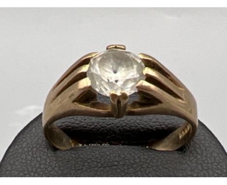 Gents 9ct gold cz solitaire ring. 4.4g size R