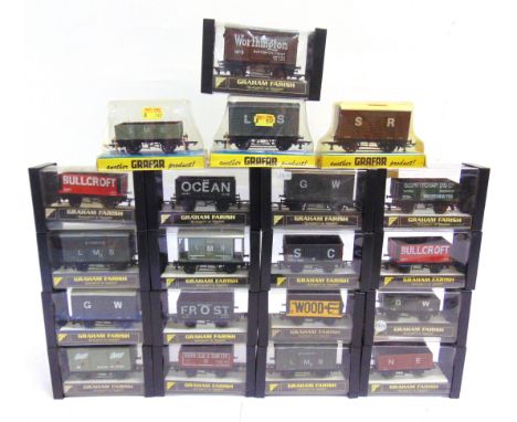 [OO GAUGE]. TWENTY ASSORTED GRAHAM FARISH WAGONS  each in original packaging.