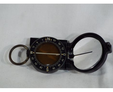 A World War Two (WW2) German Busch, Rathenow Officers Marching Compass (pointer immobile)