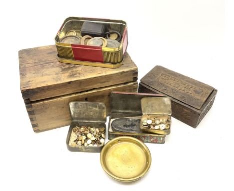 Pine box with hinged lid H16cm L30.5cm, carved wooden box with lid H18.5cm L20cm, pocket scales, a collection of weights and 