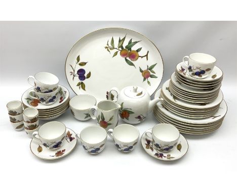 Royal Worcester tea and dinner wears for six, decorated in Evesham pattern,  comprising dinner plates, salad plates, side pla