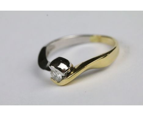 18ct yellow gold diamond ring 