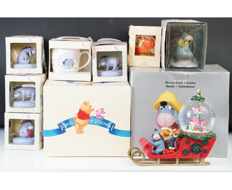 Winnie the Pooh Paul Cardew salt and pepper shakers, Seasons figurine with Sterling Silver charm, Limited Edition 5130/7500, 