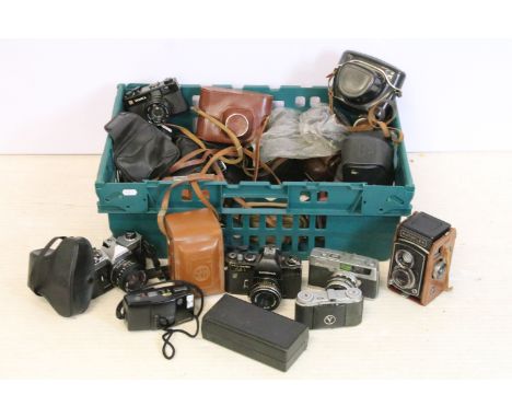 Large selection of cameras, 35mm and medium format cameras to include Olympus XA2 with A11 flash (boxed) Fujica STX-1 SLR, Au