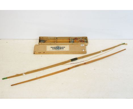 Jaques vintage Sherwood arrows set by John Jaques and Sons, 8 arrows with feathered ends, accompanying two vintage Slazenger 