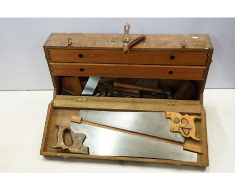 Wooden box containing Spear and Jackson saw, wooden mallet, set square, Stanley plane, Stanley drill and bits, boxed plane, W