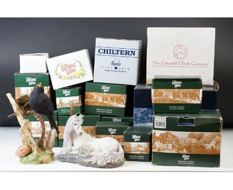 Assortment of Lilliput Lane cottages, to include 'Sweet Lavender', 'The Old Forge' 'Gold top' 'Snowball Cottage' 'Lucky Clove