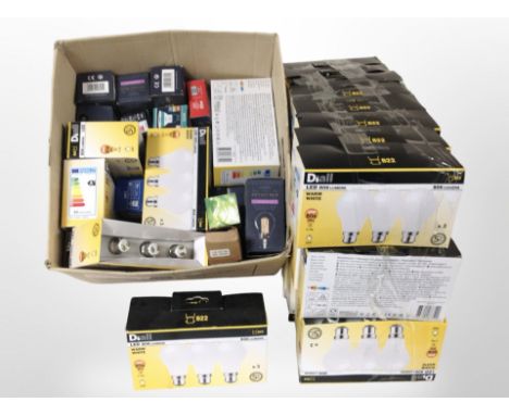 A collection of Diall and other light bulbs. (1 box)