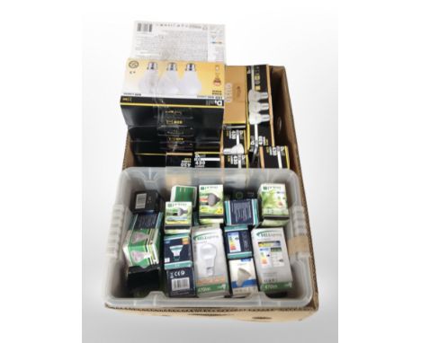 A quantity of Diall and other light bulbs. (1 box)