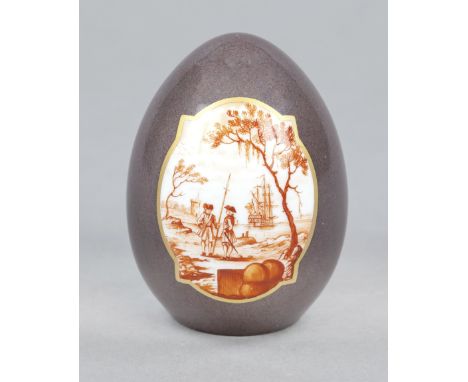 Osterei, Marke 'Fine Porcelain, FH, Porzellan Manufaktur' gestempelt und mit 'Malerei A &amp; K' beschriftet. 20. Jh., beidse