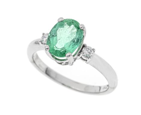 Smaragd-Brillant-Ring WG 750/000 mit einem oval fac. Smaragd 1,65 ct helleres Grün, transparent mit wenig inneren Merkmalen, 